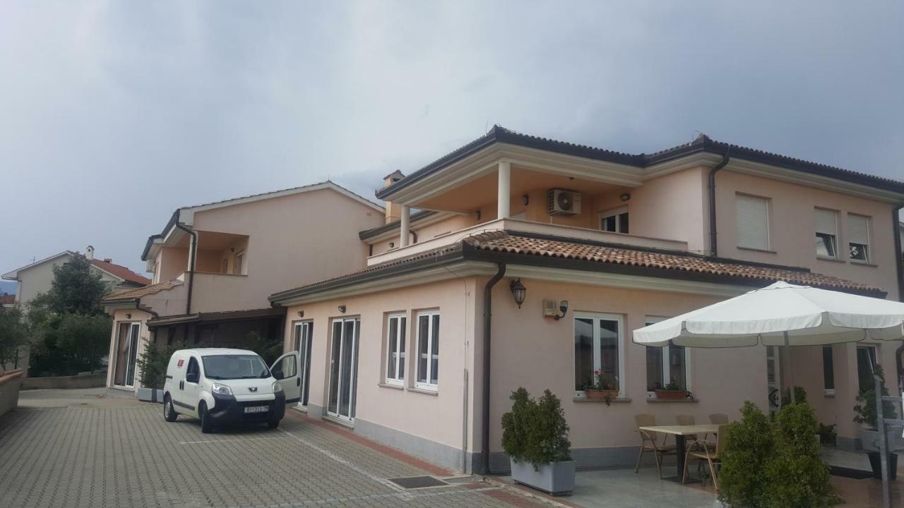 Apartment Dora Rijeka Extérieur photo
